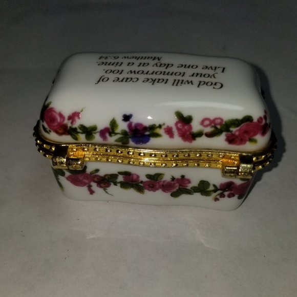 Vintage Rectangular Porcelain Floral Covered Box - Picture 3 of 4